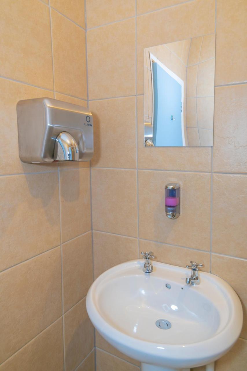 Nomad Backpacker Hostel Κάρντιφ Εξωτερικό φωτογραφία